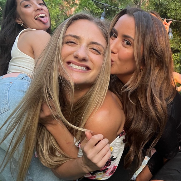 carlyclaire
